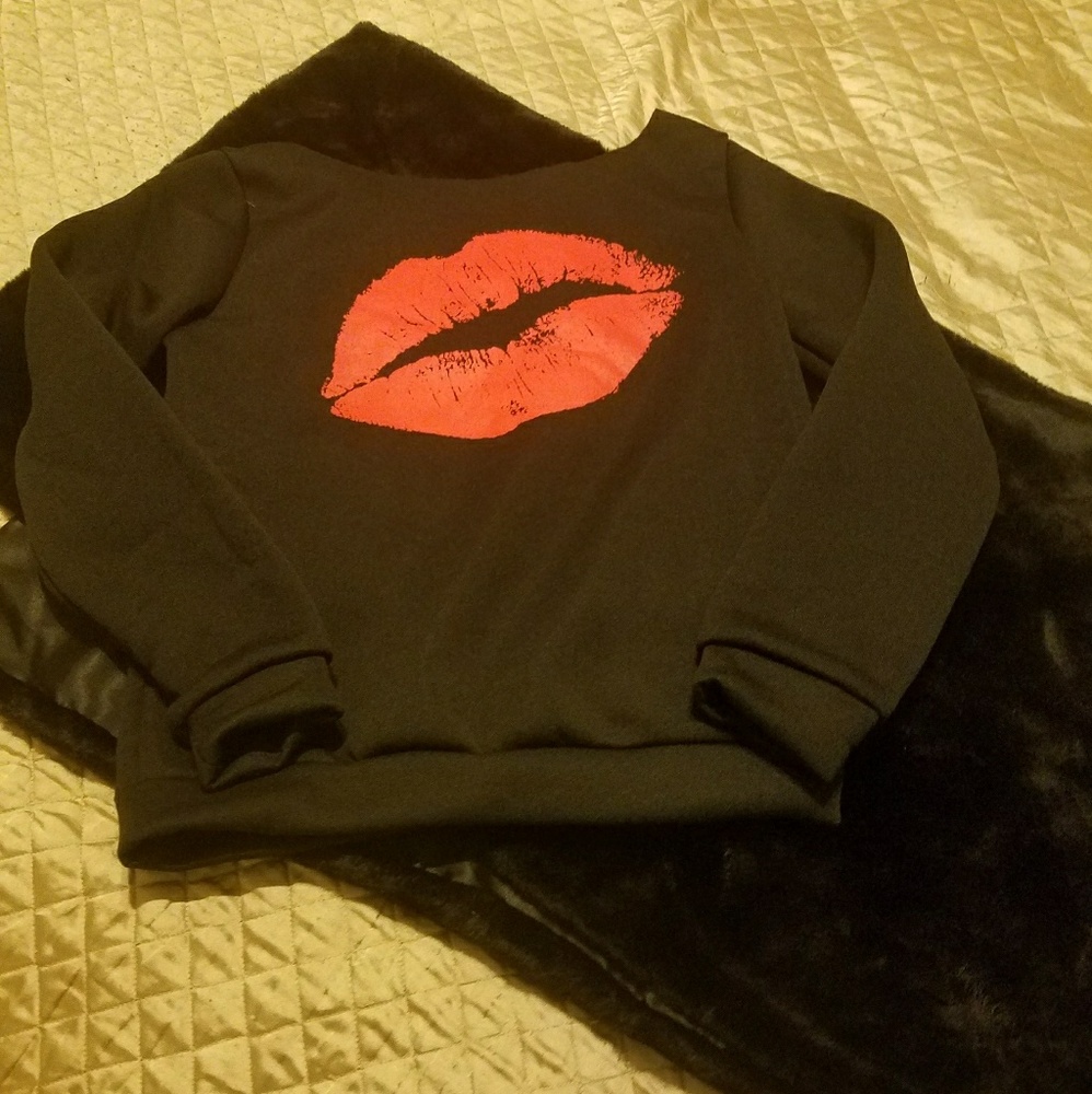 Slouchy Kiss Lips Sweatshirt